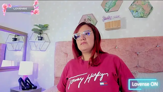 Elise-Leyton online show from March 10, 2025, 1:32 pm