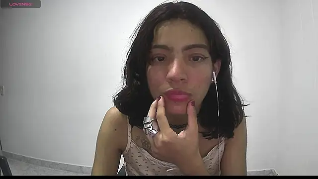 Snapshot of Lovelyamyy chatting on February 20, 2025, 11:54 pm Lovelyamyy online show from February 20, 2025, 11:54 pm