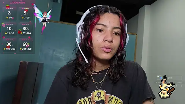 Snapshot of Lovelyamyy chatting on October 13, 2025, 4:40 pm Lovelyamyy online show from October 13, 2025, 4:40 pm