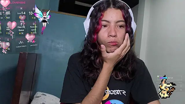 Snapshot of Lovelyamyy chatting on October 20, 2025, 4:18 pm Lovelyamyy online show from October 20, 2025, 4:18 pm