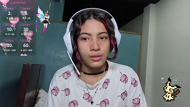 Snapshot of Lovelyamyy chatting on October 23, 2025, 10:19 pm Lovelyamyy online show from October 23, 2025, 10:19 pm