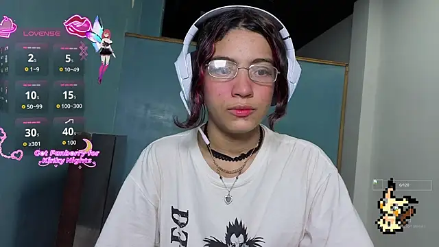 Snapshot of Lovelyamyy chatting on October 29, 2025, 10:44 pm Lovelyamyy online show from October 29, 2025, 10:44 pm