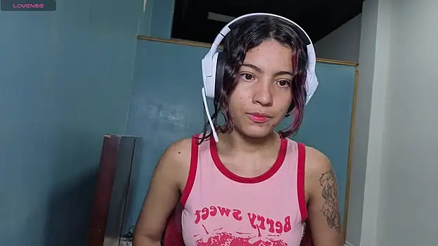 Snapshot of Lovelyamyy chatting on November 12, 2025, 2:23 am Lovelyamyy online show from November 12, 2025, 2:23 am