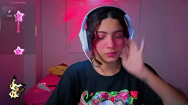 Snapshot of Lovelyamyy chatting on December 19, 2025, 11:23 pm Lovelyamyy online show from December 19, 2025, 11:23 pm