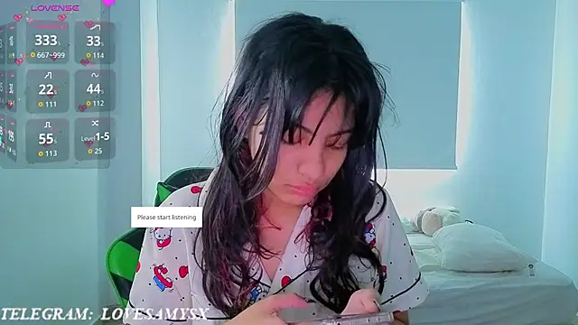 Lovelyamyy online show from April 17, 2026, 6:11 pm