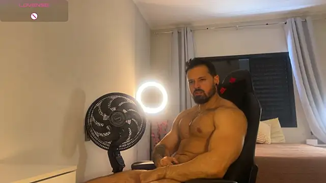 Lucasfit24 online show from November 30, 2025, 3:05 pm