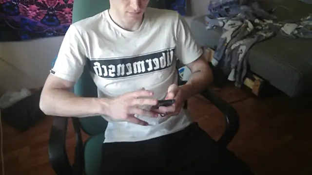 Snapshot of johnny_positive chatting on September 9, 2025, 7:41 am johnny positive online show from September 9, 2025, 7:41 am