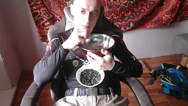 Snapshot of johnny_positive chatting on October 19, 2025, 11:00 am johnny positive online show from October 19, 2025, 11:00 am