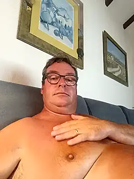 MountJohnXL online show from February 6, 2025, 11:04 pm