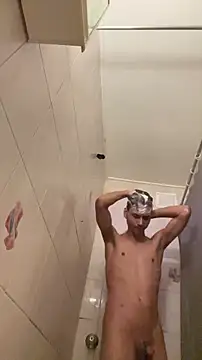 Snapshot of TyroneeDE chatting on December 2, 2025, 3:56 am TyroneeDE online show from December 2, 2025, 3:56 am