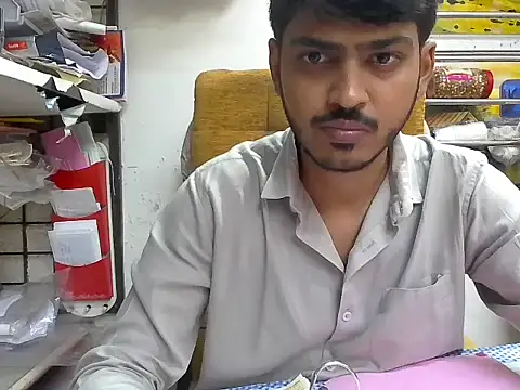 Snapshot of cute_modell chatting on September 15, 2025, 1:00 pm cute modell online show from September 15, 2025, 1:00 pm