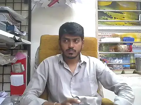 Snapshot of cute_modell chatting on December 1, 2025, 11:37 am cute modell online show from December 1, 2025, 11:37 am