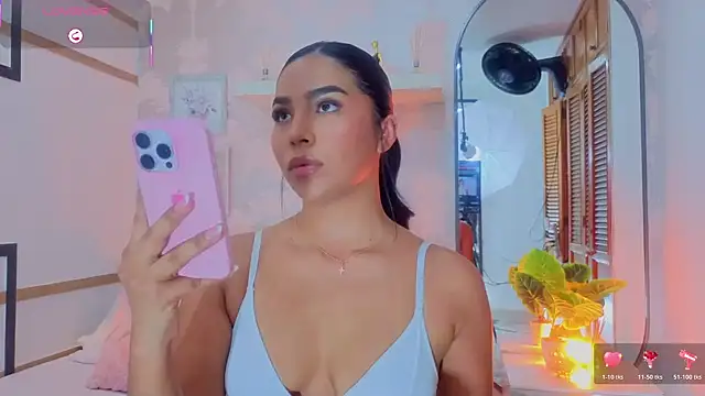 CharlotteGraay online show from April 14, 2026, 7:53 pm