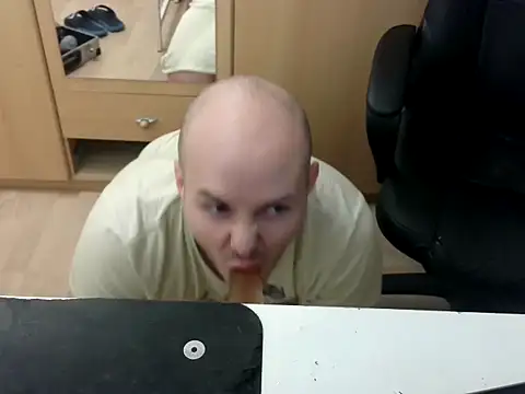 dirtykinkyslut online show from December 3, 2025, 5:00 pm