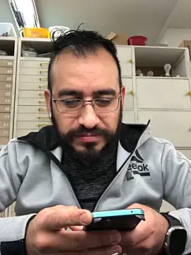 Snapshot of leonardohot1987 chatting on January 24, 2025, 5:42 pm leonardohot1987 online show from January 24, 2025, 5:42 pm