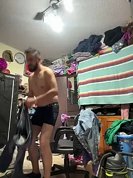 Snapshot of leonardohot1987 chatting on March 5, 2025, 2:57 am leonardohot1987 online show from March 5, 2025, 2:57 am