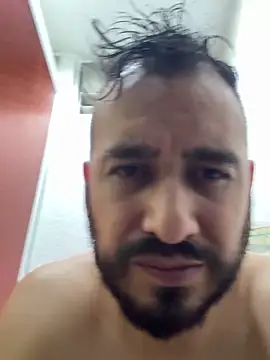 Snapshot of leonardohot1987 chatting on March 13, 2025, 2:27 am leonardohot1987 online show from March 13, 2025, 2:27 am