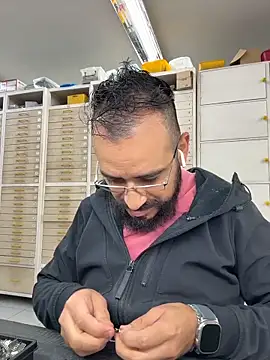 Snapshot of leonardohot1987 chatting on November 18, 2025, 7:07 pm leonardohot1987 online show from November 18, 2025, 7:07 pm