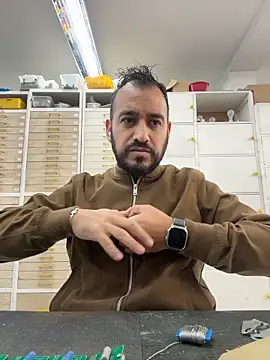 Snapshot of leonardohot1987 chatting on February 5, 2026, 6:12 pm leonardohot1987 online show from February 5, 2026, 6:12 pm