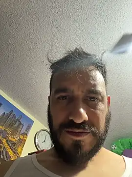 Snapshot of leonardohot1987 chatting on February 12, 2026, 1:00 am leonardohot1987 online show from February 12, 2026, 1:00 am