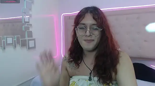 kathepickmanx online show from March 4, 2025, 3:22 am