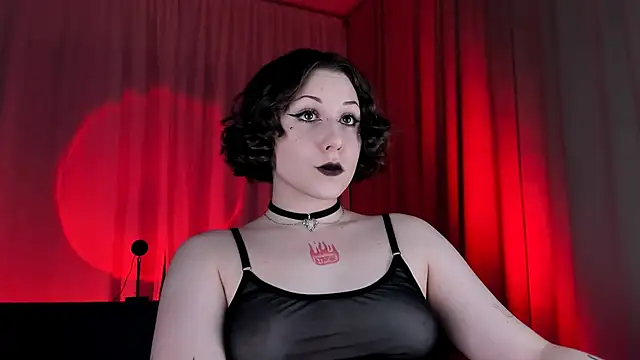 Eva Moss  online show from November 7, 2025, 10:21 pm