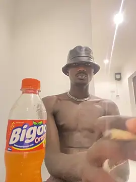 MylesBbc23 online show from March 16, 2025, 1:17 am