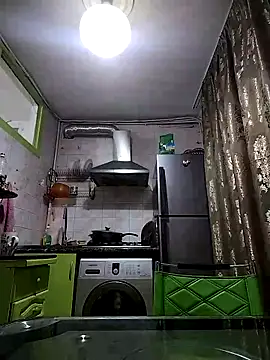 Rosanna Rennie online show from March 11, 2025, 2:10 am