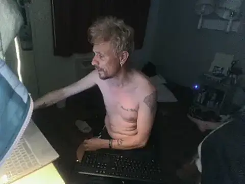 AQuickPhyx online show from February 20, 2025, 1:30 pm