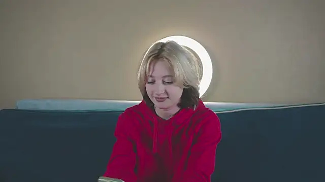 milasmiu online show from February 1, 2025, 4:00 pm