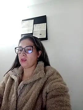 CHARLOTTE 1711 online show from March 13, 2025, 1:10 am