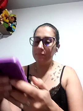 CHARLOTTE 1711 online show from October 21, 2025, 3:51 am