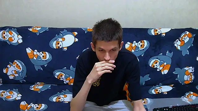 Snapshot of Lester_Broo chatting on May 28, 2026, 2:42 am Lester Broo online show from May 28, 2026, 2:42 am