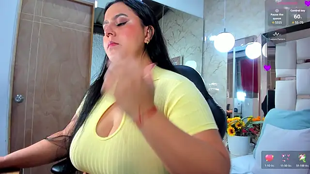 Snapshot of katleya_lewiis chatting on November 15, 2025, 10:37 pm katleya lewiis online show from November 15, 2025, 10:37 pm