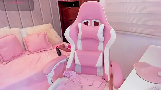 tamy xoo online show from September 11, 2025, 3:45 pm