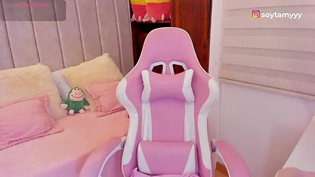 tamy xoo online show from September 17, 2025, 7:04 pm