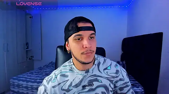 austinoficial online show from February 7, 2025, 9:37 pm
