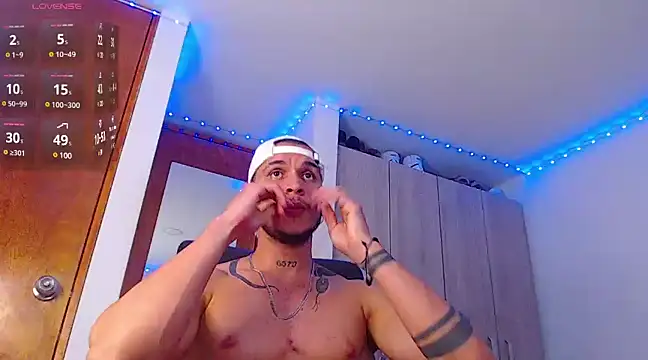 austinoficial online show from February 25, 2025, 6:36 am