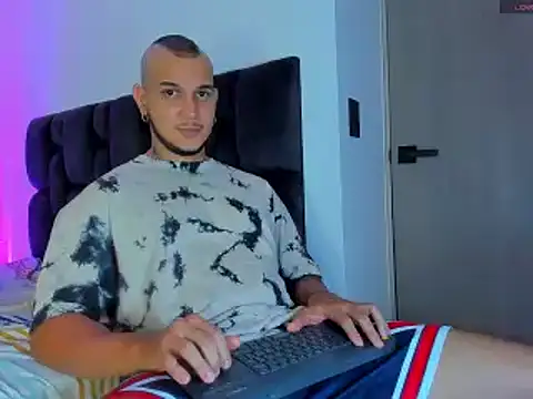 austinoficial online show from January 31, 2026, 11:14 pm