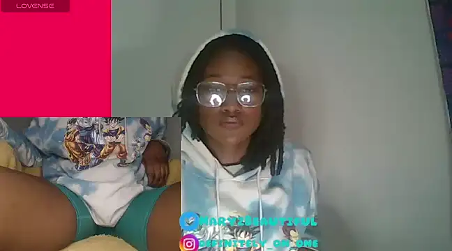 Snapshot of dragdemballznme chatting on January 16, 2025, 9:51 pm dragdemballznme online show from January 16, 2025, 9:51 pm