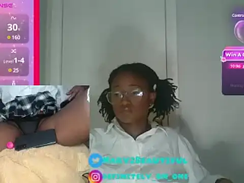 Snapshot of dragdemballznme chatting on January 18, 2025, 11:22 pm dragdemballznme online show from January 18, 2025, 11:22 pm