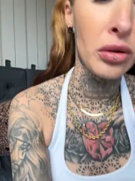 Black sweet Rose online show from February 2, 2026, 1:32 pm