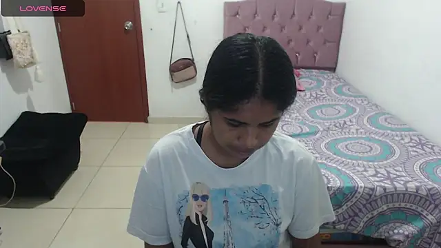 july-feria online show from February 5, 2025, 9:50 pm