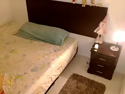 Snapshot of Aurrorasweet chatting on February 5, 2025, 2:51 am Aurrorasweet online show from February 5, 2025, 2:51 am