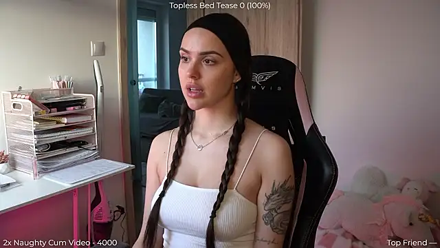 NaomiiMoon online show from March 15, 2026, 4:24 pm