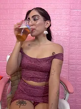 MartinaSooler online show from September 29, 2025, 3:22 am