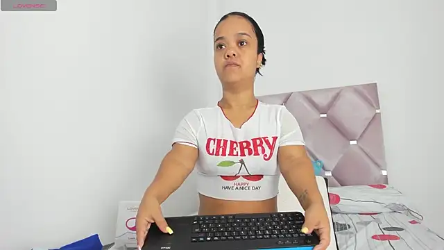 AnieRey online show from December 20, 2025, 12:45 pm