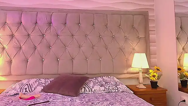 victoriapalmerfg online show from January 30, 2025, 7:37 pm