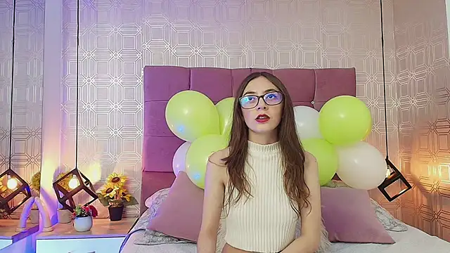 victoriapalmerfg online show from March 17, 2025, 7:48 pm