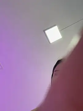 Aitana Hilton  online show from September 23, 2025, 11:57 am